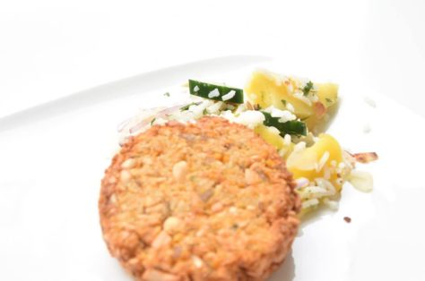 Burger Met Zoete Aardappel Pindanootjes